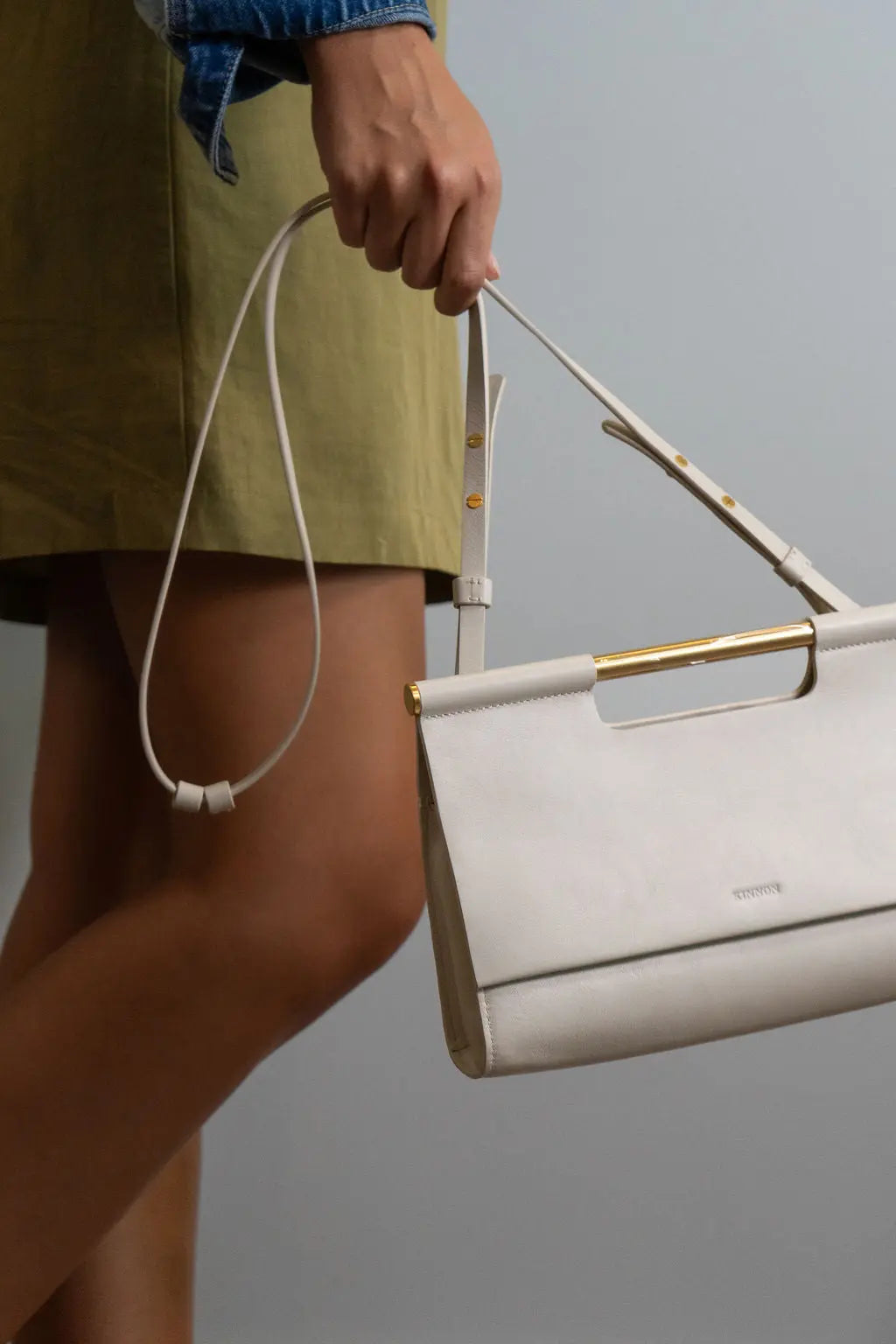Eve Clutch Kinnon